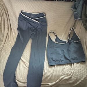 SHEIN Blue Leggings and Top Set